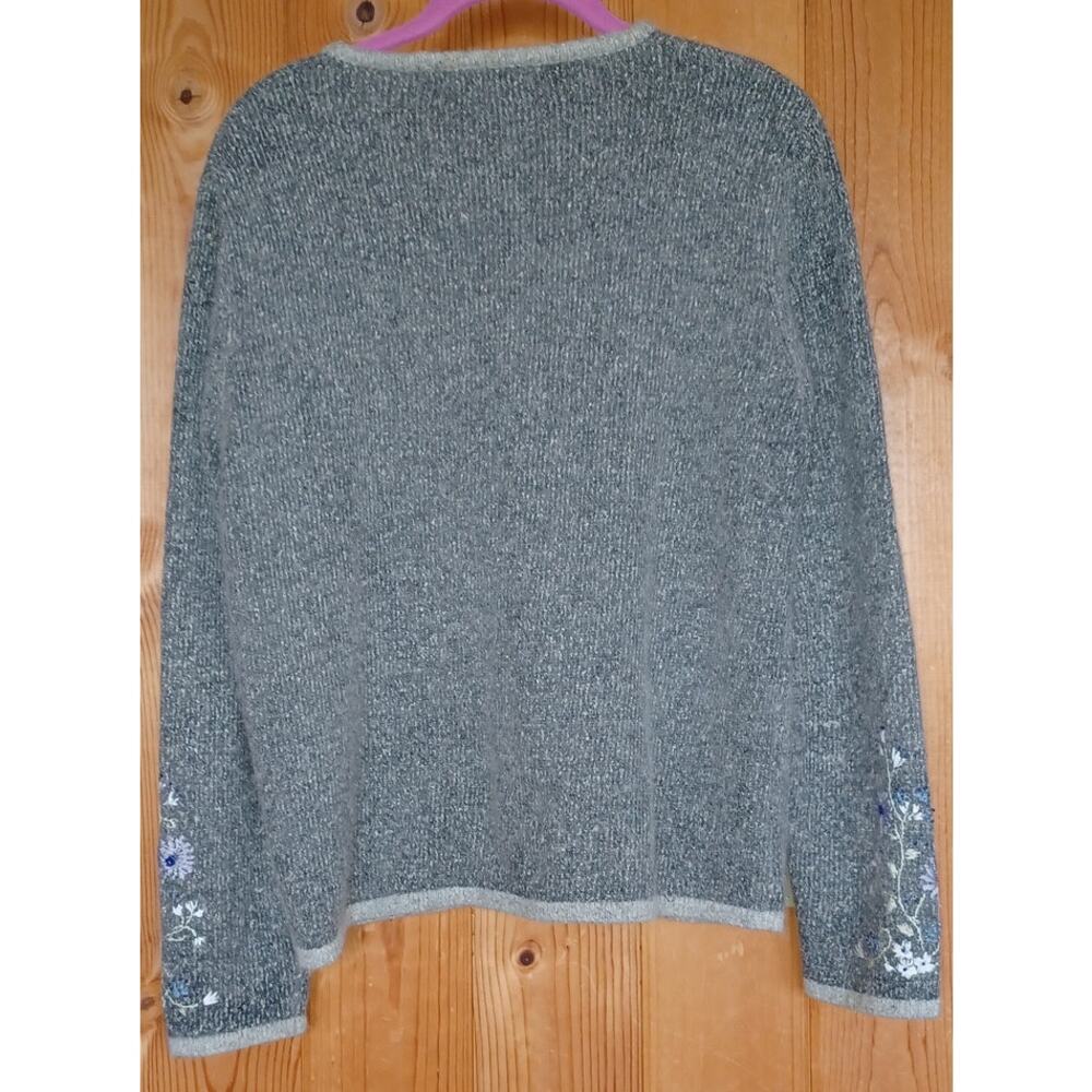 VTG Dressbarn Silk Angora Embroidered Cardigan Women's Medium Gray Floral Design - Picture 5 of 7